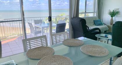 Absolute Beachfront with Exclusive Rooftop