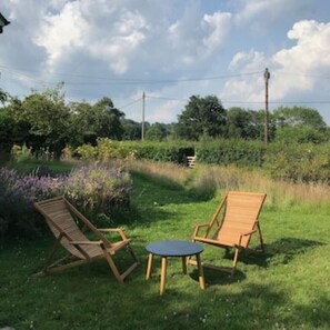 Property grounds - Tranquil & Stylish Cottage in Minstead, New Forest (Lyndhurst)