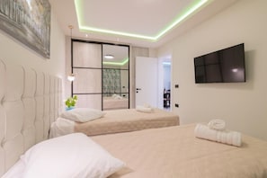 Basic Apartment | 2 bedrooms, blackout curtains, soundproofing, iron/ironing board
