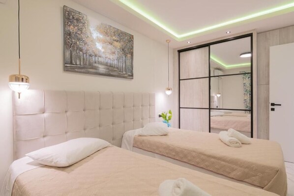 Basic Apartment | 2 bedrooms, blackout curtains, soundproofing, iron/ironing board