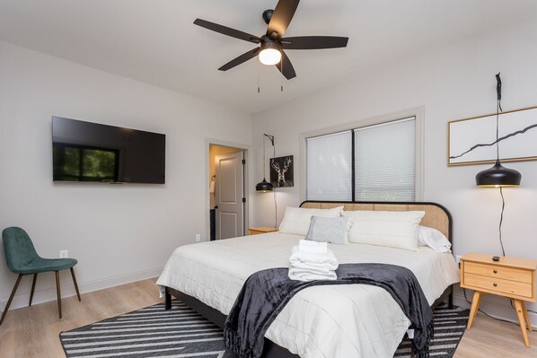 7 bedrooms, iron/ironing board, free WiFi, bed sheets