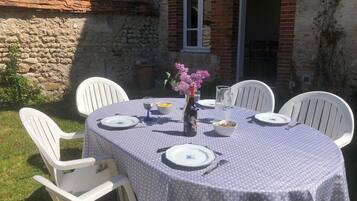 Buiten dineren