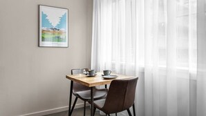 Dining - Swan Deluxe Studio for 4 guests (Reykjavík)