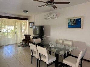 Dining - Casa Amores 56 (Bucerías)