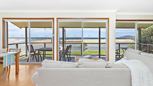 Beachfront Gerroa - Only Steps to the water