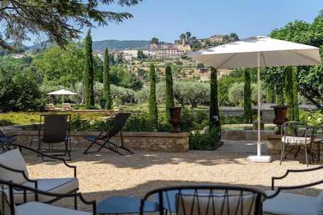 Terrace/patio. Le Domaine du Fortin