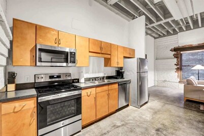 Industrial 5BR Loft in Historic Whiskey Row Lofts
