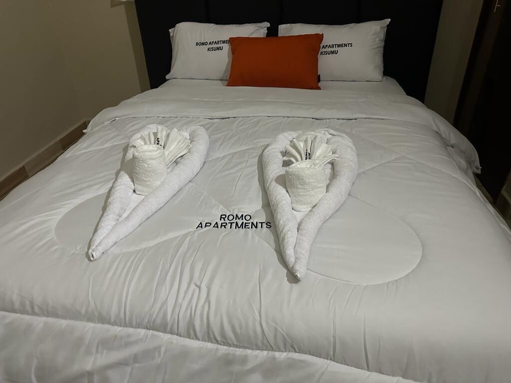 1 dormitori, planxa i posts de planxar, wifi i roba de llit 