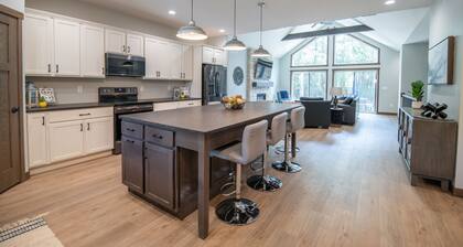 GOLFER'S PARADISE, MINUTES FROM SAND VALLEY GOLF RESORT