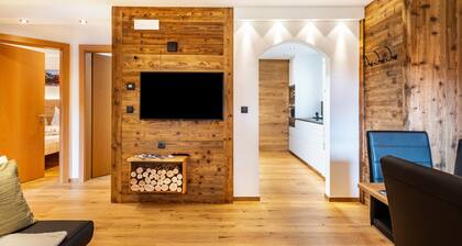 Holiday Apartment "Wegscheiderhof Gartenwohnung" with Mountain View, Private Sauna & Wi-Fi