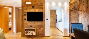 Holiday Apartment "Wegscheiderhof Gartenwohnung" with Mountain View, Private Sauna & Wi-Fi