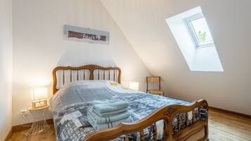 5 chambres, fer et planche à repasser, Wi-Fi gratuit, draps fournis