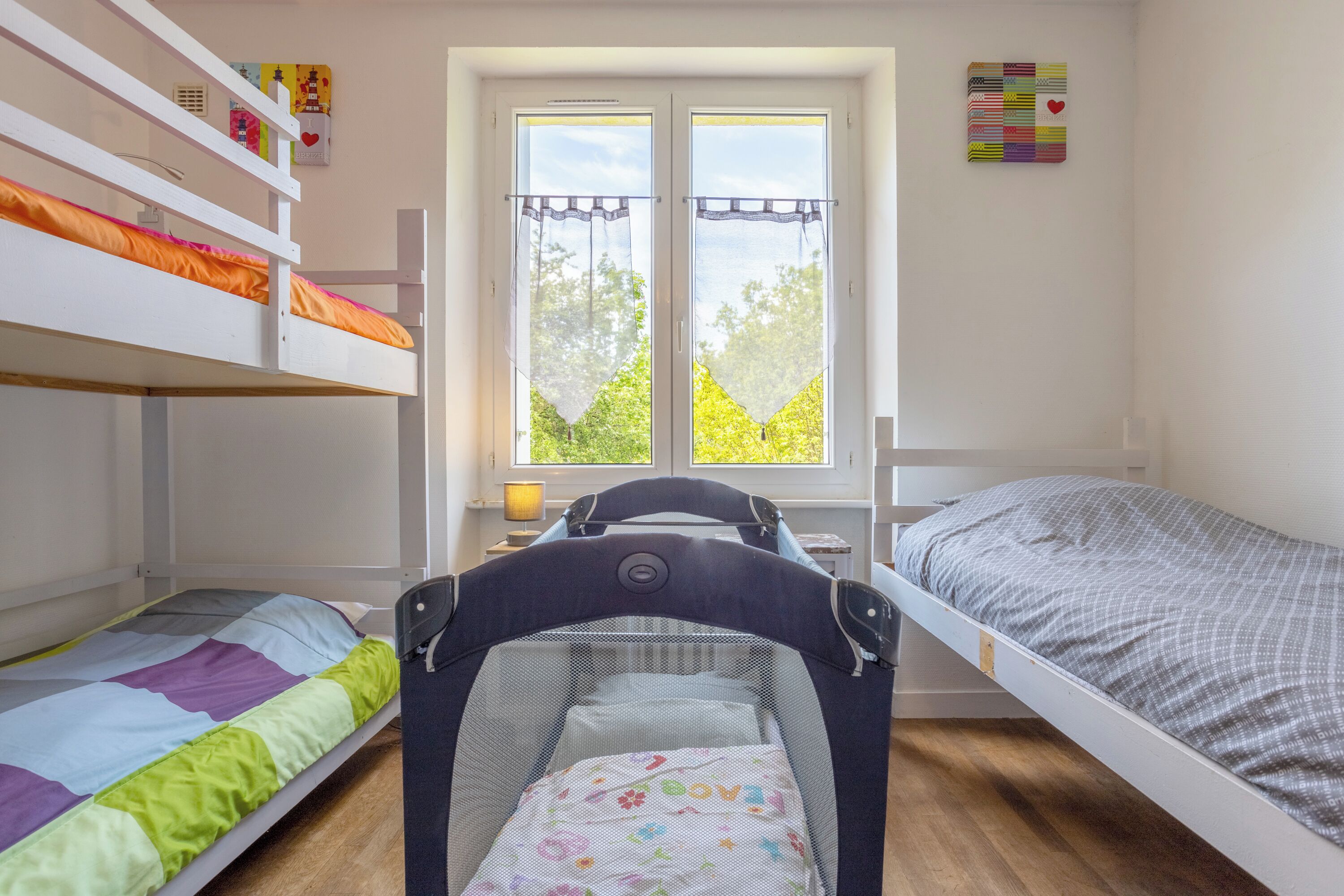 5 quartos, ferros/tábuas de passar roupa, Wi-Fi de cortesia