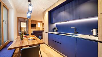 Kühlschrank, Herdplatte, Geschirrspüler