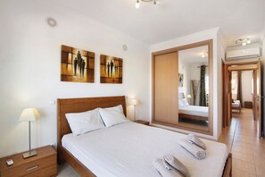 2 Schlafzimmer, Bügeleisen/Bügelbrett, kostenloses WLAN