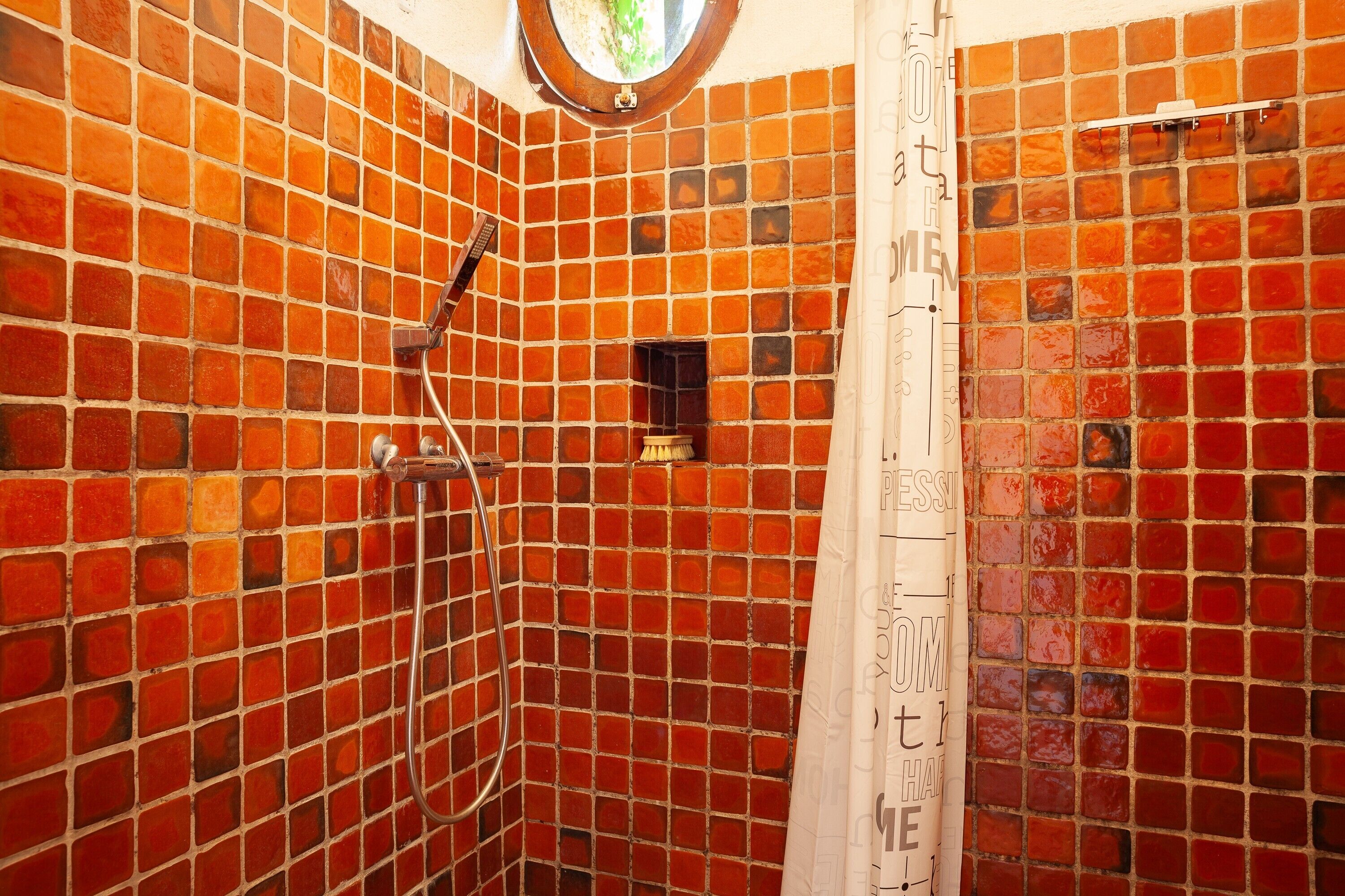 Shower, towels