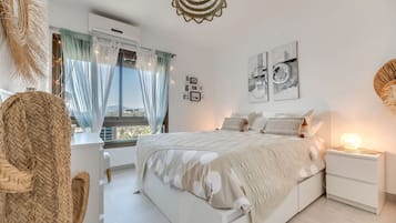 1 slaapkamer, een strijkplank/strijkijzer, gratis wifi, beddengoed
