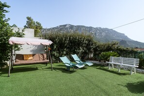 Property grounds - Apartment 'Domo De Ro'' with Mountain View and Wi-Fi (Onifai)