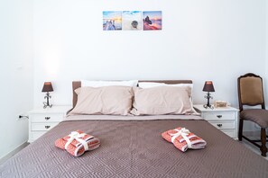 2 bedrooms, iron/ironing board, free WiFi, bed sheets - Apartment 'Domo De Ro'' with Mountain View and Wi-Fi (Onifai)