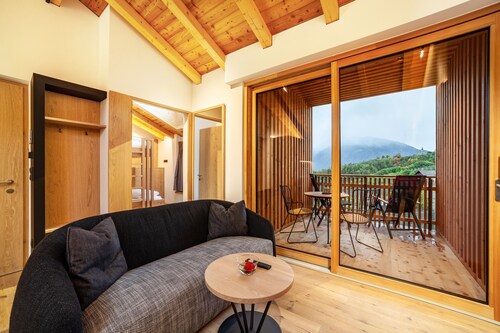 Ferienwohnung 'Hütterhof Herbischt' mit Bergblick, privater Terrasse und WLAN