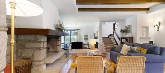 Holiday Home 'Casa De Santo António Moledo' with Mountain View, Private Terrace and Wi-Fi