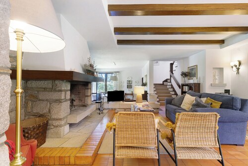 Holiday Home 'Casa De Santo António Moledo' with Mountain View, Private Terrace and Wi-Fi