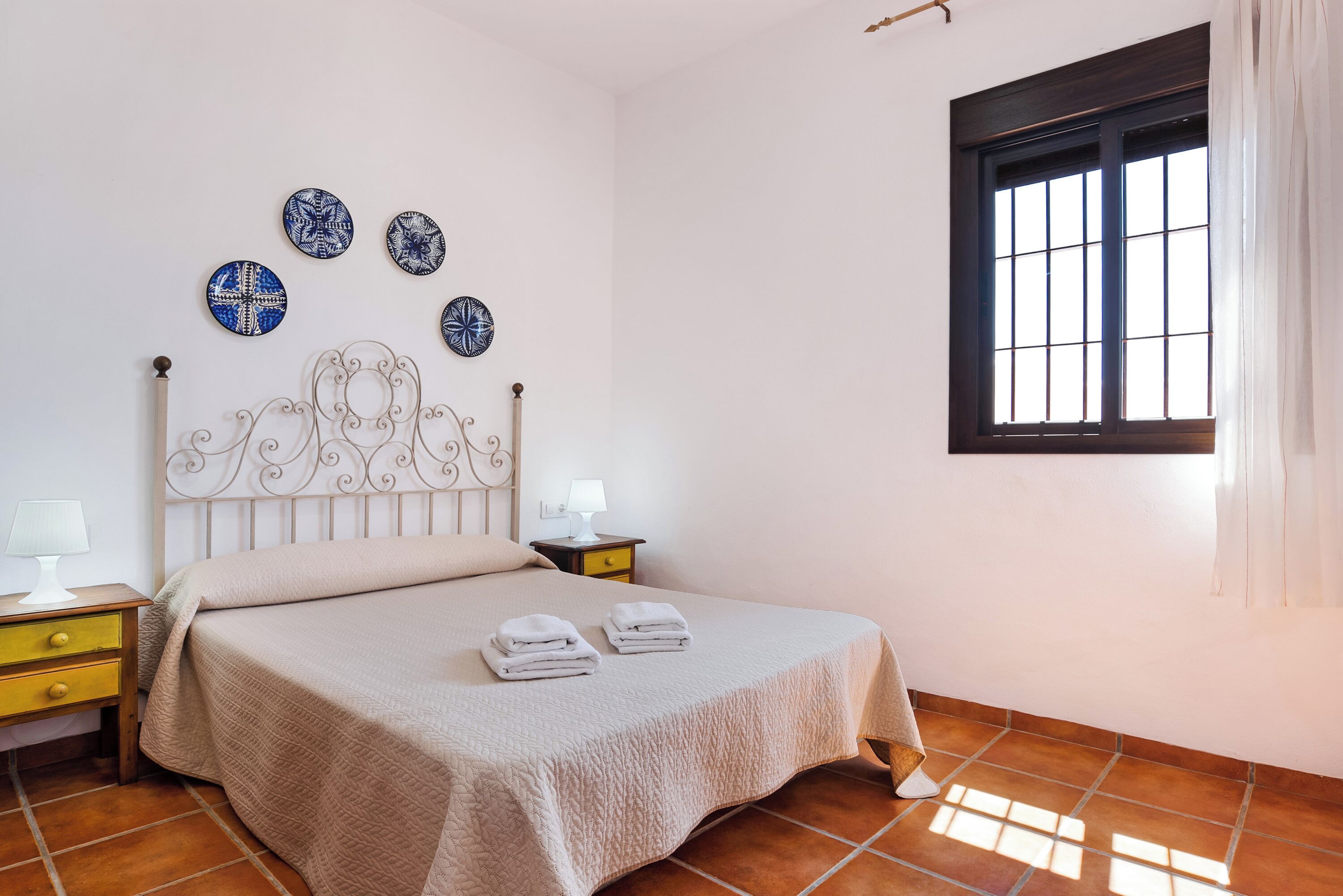 4 slaapkamers, een strijkplank/strijkijzer, gratis wifi, beddengoed