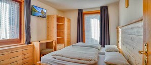 2 quartos, Wi-Fi de cortesia, roupa de cama