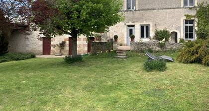 Propriété XVIII iÚme au coeur des chateaux de la Loire