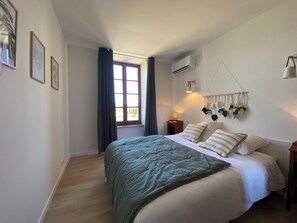 3 chambres, fer et planche à repasser, lit parapluie, Wi-Fi gratuit