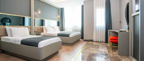 Quarto duplo família | 1 quarto, lençóis italianos Frette, roupas de cama premium, frigobar