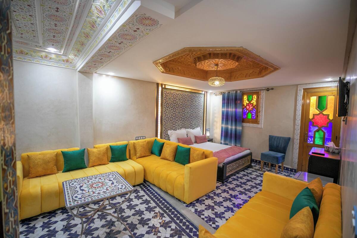 CHAMBRE 7 LALA MOULATI | Salle de bain | Douche cascade, séchoir à cheveux, serviettes fournies