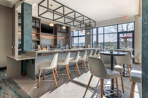 Bar (on property) - Cambria Hotel Lake Placid - Lakeside Resort (Lake Placid)