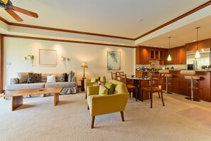 Smart TV - Hilton Pool Pass Incl. Luxe Condo, Walk to Beach (Waikoloa Village)