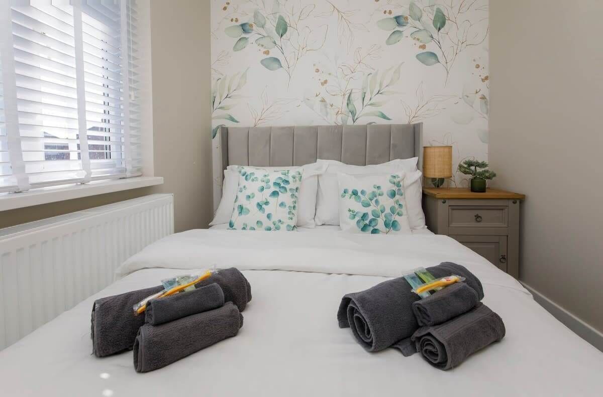 4 bedrooms, iron/ironing board, travel cot, WiFi