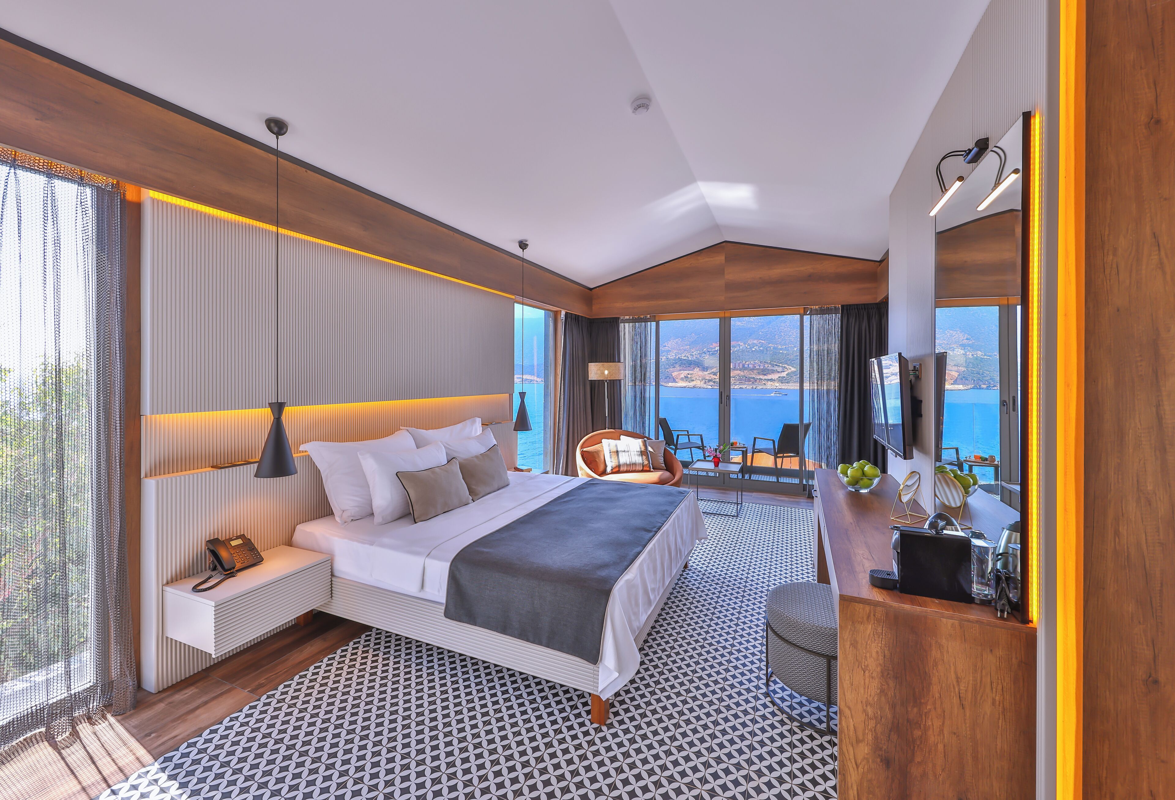 エグゼクティブ ルーム プールアクセス シービュー | 1 室のベッドルーム、羽毛の掛け布団、ミニバー、セーフティボックス (室内)