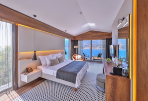Executive Room, Sea View | 1 bedroom, down comforters, minibar, in-room safe - Casa Bi (Kas)