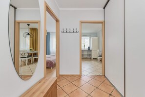 1 bedroom, desk, iron/ironing board, WiFi