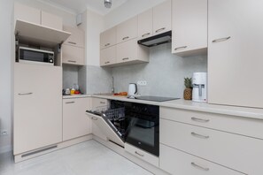 Fridge, microwave, oven, stovetop - Obrońców Westerplatte 9 |Charming Apartment|Terrace (Jastrzebia Góra)