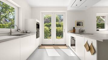 雪櫃、微波爐、洗碗機、咖啡機/沖茶器