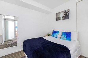 Appartement de base, Plusieurs lits | 2 chambres, espace de travail pour ordinateurs portables