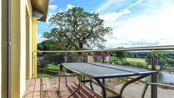 In-room safe, desk, laptop workspace, soundproofing