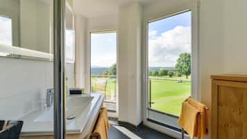 Comfort Room | Bathroom | Free toiletries, hair dryer, towels, soap