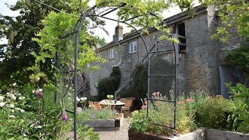 House | Property grounds