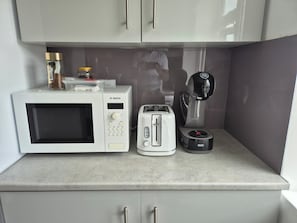 Miscellaneous - Lovely & Beautiful 2 Bed-apartment in Borehamwood (Borehamwood)