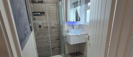 Apartment | Bathroom