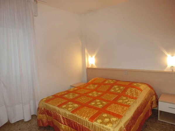 2 bedrooms
