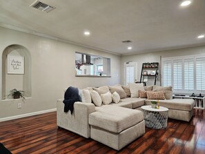 Interior - Quiet Central Phx Home w/ enclosd yard, jungle gym (Phoenix)