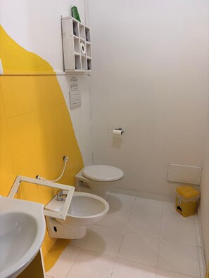 Chambre Triple | Salle de bain