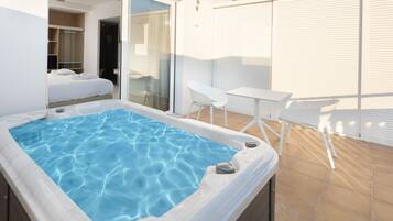 Vasca idromassaggio privata